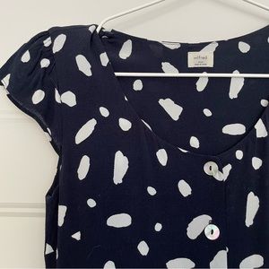 Aritzia Wilfred short sleeve navy blue mini dress with white dots & pockets XXS